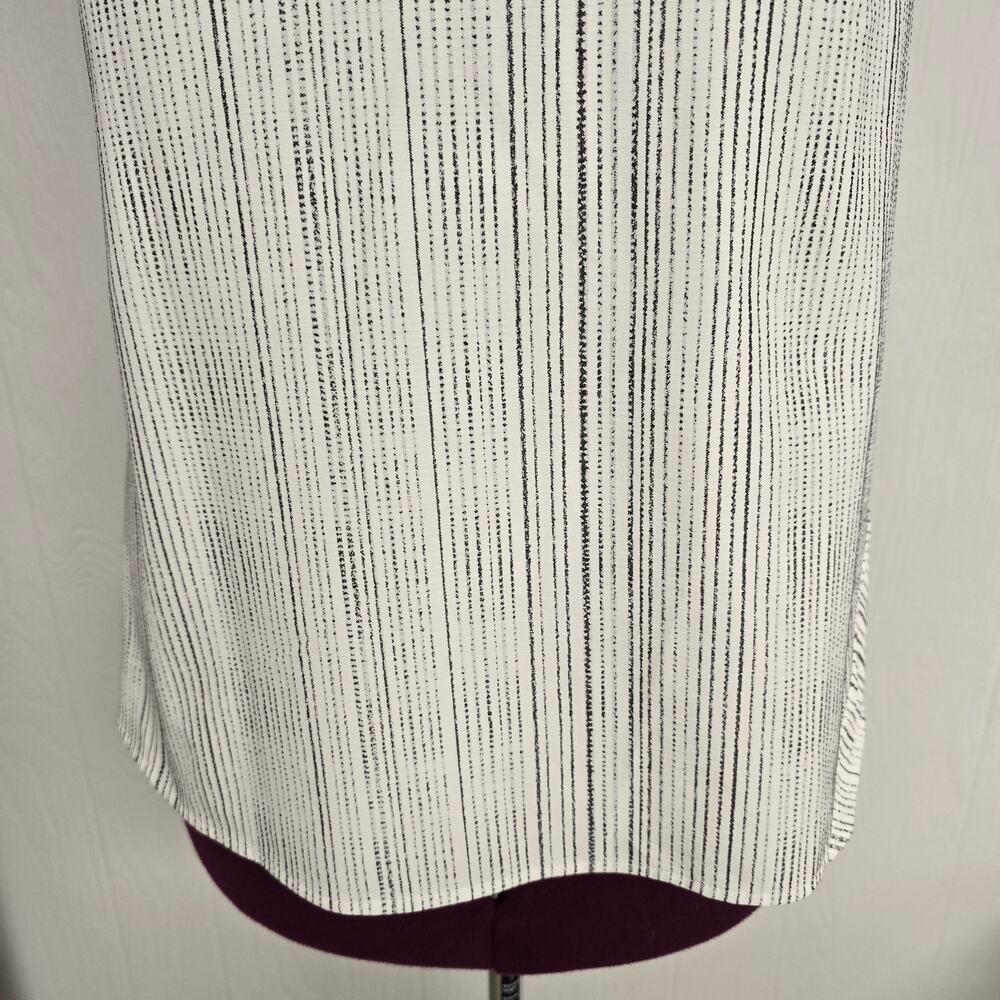 Women's Athleta Black & White Striped Criss Cross Back Athletic Tank | Size Med - Picture 6 of 11
